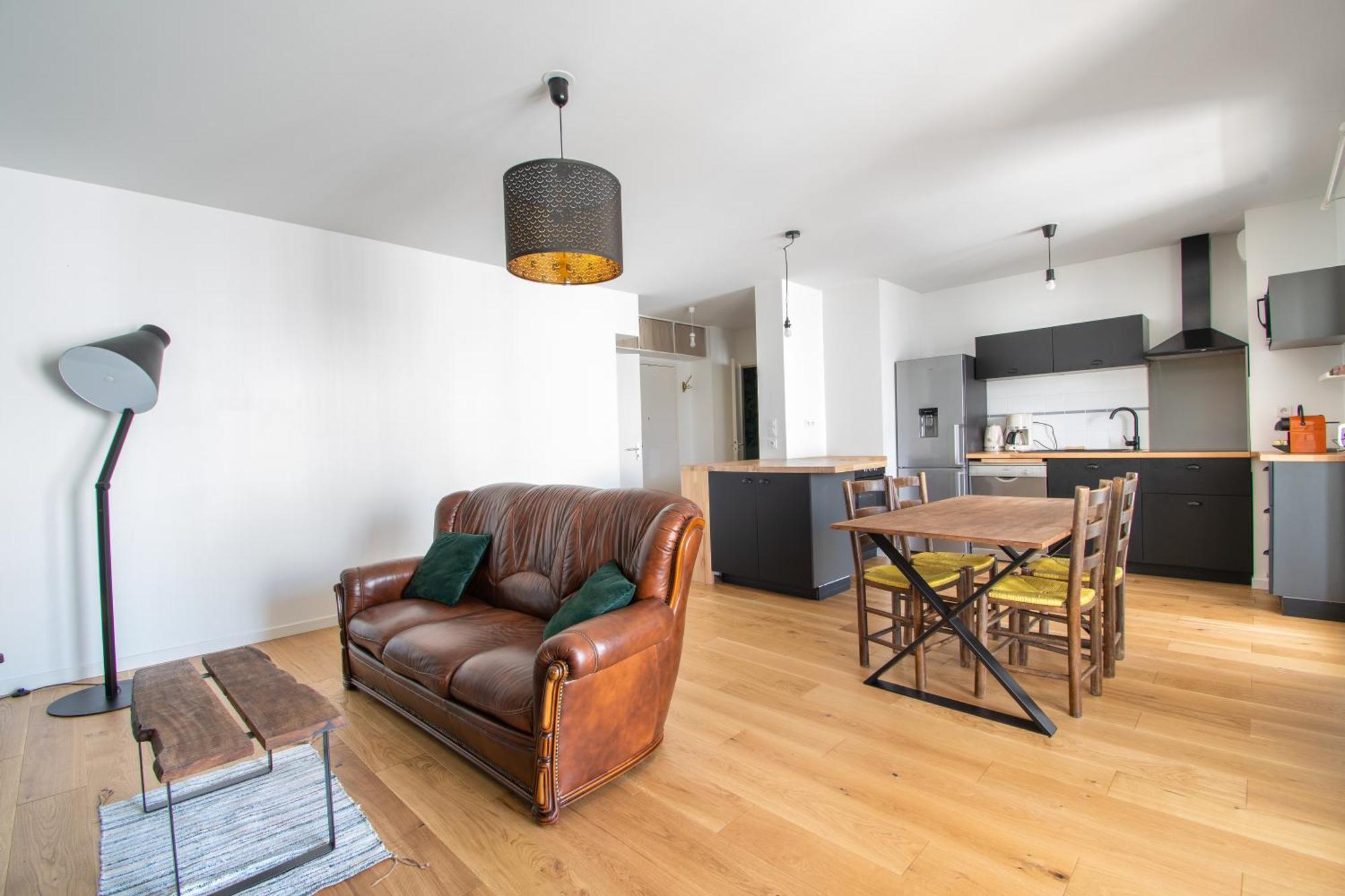 Cosy T2 De 50 M² Centre-Ville Avec Garage & Balcon Nantes Luaran gambar